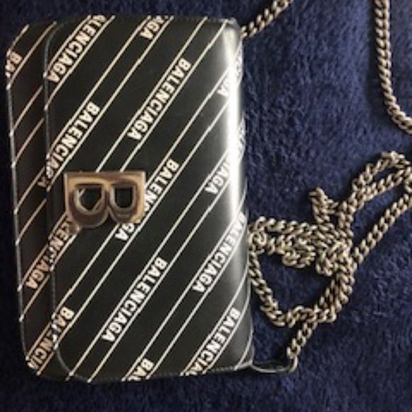BELENCIAGA CROSS BODY BAG - Picture 3 of 6